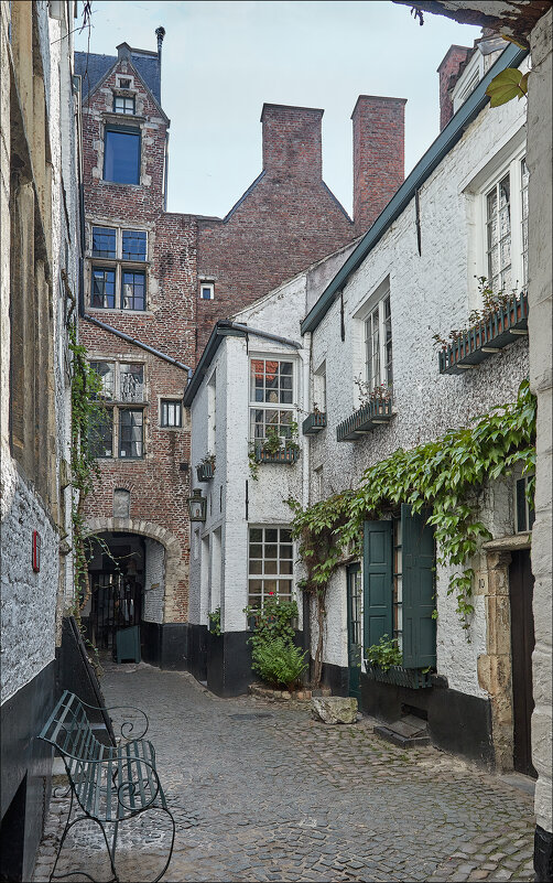 Антверпен. Закоулочки старого города. - Валерий Готлиб