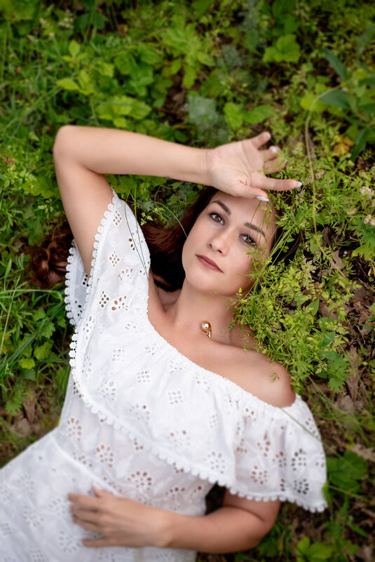 На траве - Юлия Кравченко