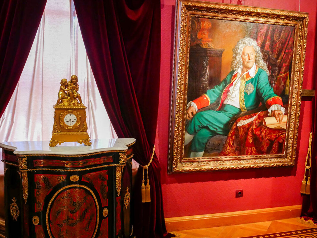 ШАКУРОВ_В_ИНТЕРЬЕРЕ - Сергей Янович Микк ШАКУРОВ_В_ИНТЕРЬЕРЕ - Сергей Янович Микк