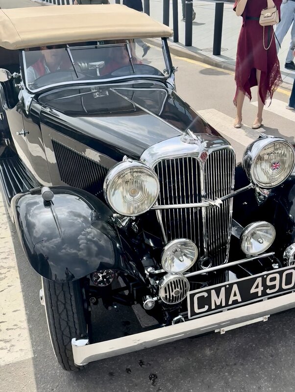 Неустаревающая классика: ретроралли в «Архангельское Аутлет» - Арина Невская Неустаревающая классика: ретроралли в «Архангельское Аутлет» - Арина Невская