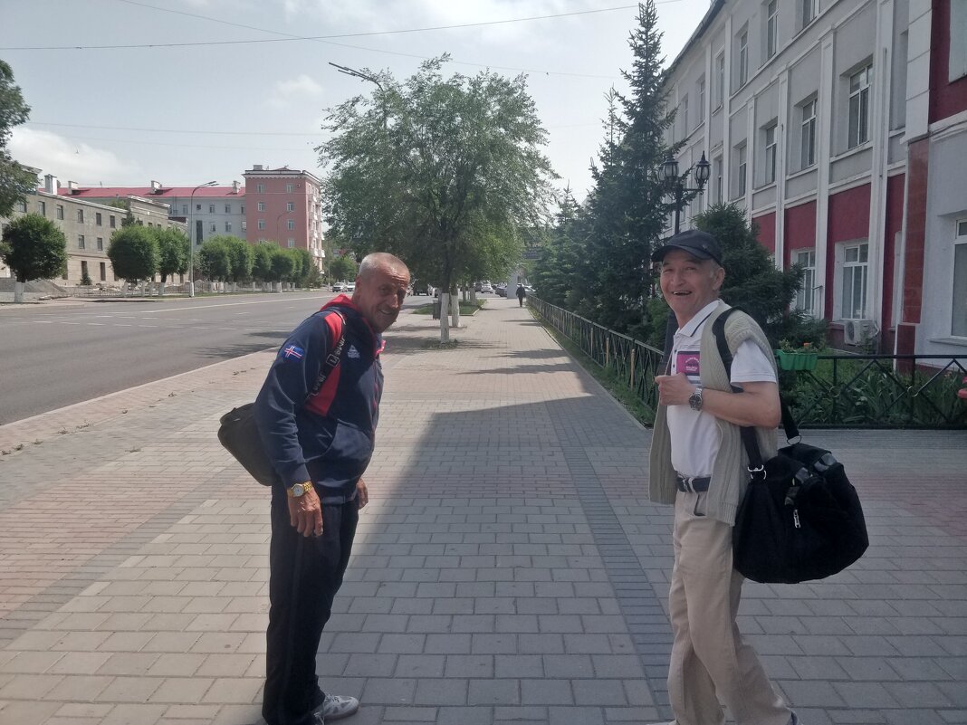 Привет,ветераны - Андрей Хлопонин