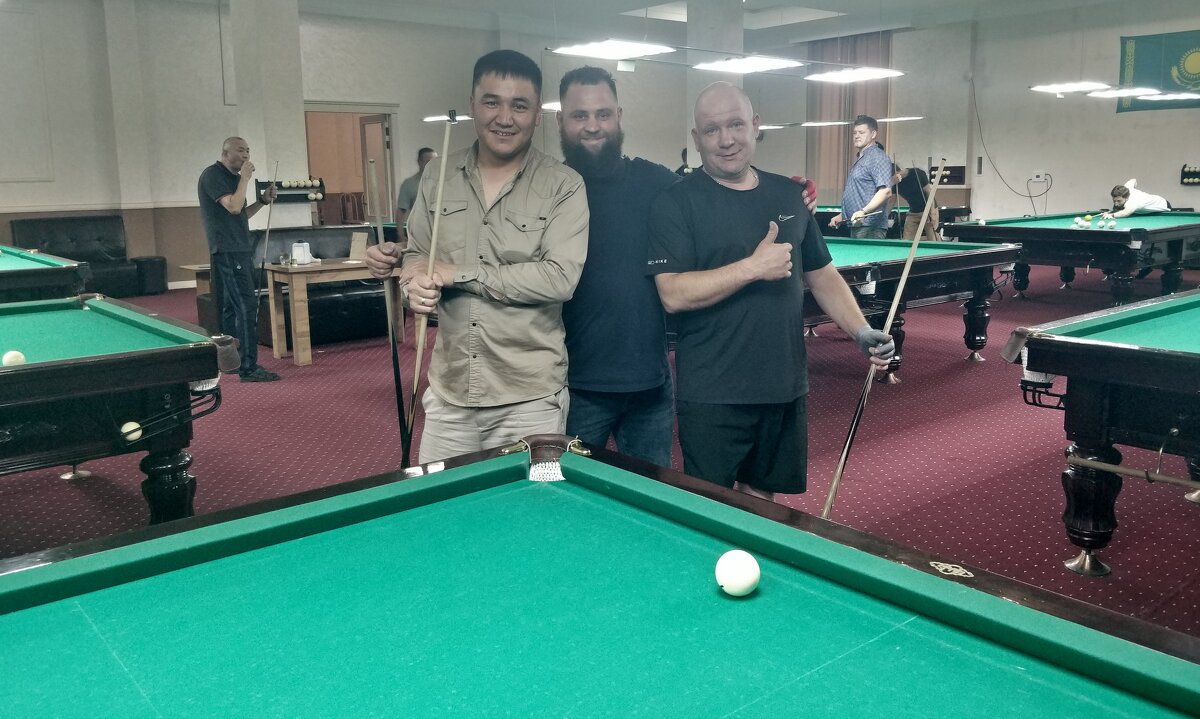 Друзья,игроки - Андрей Хлопонин Друзья,игроки - Андрей Хлопонин