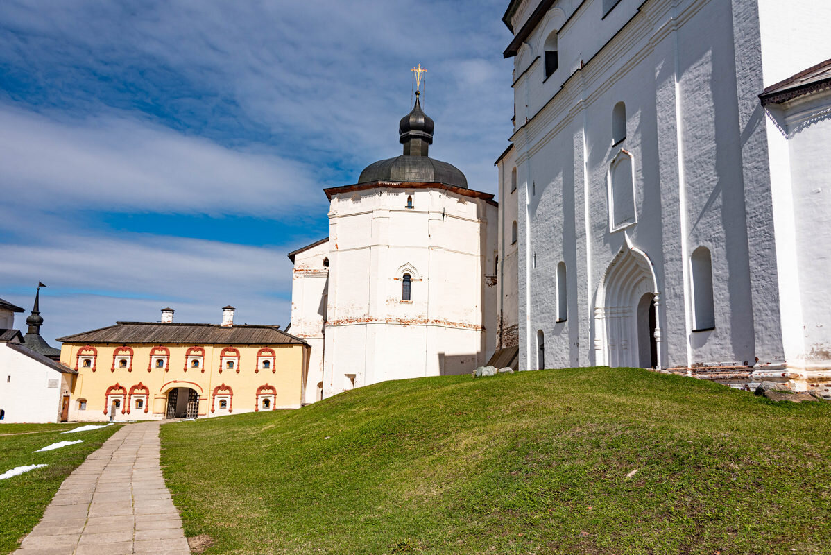 *** - Дмитрий Лупандин
