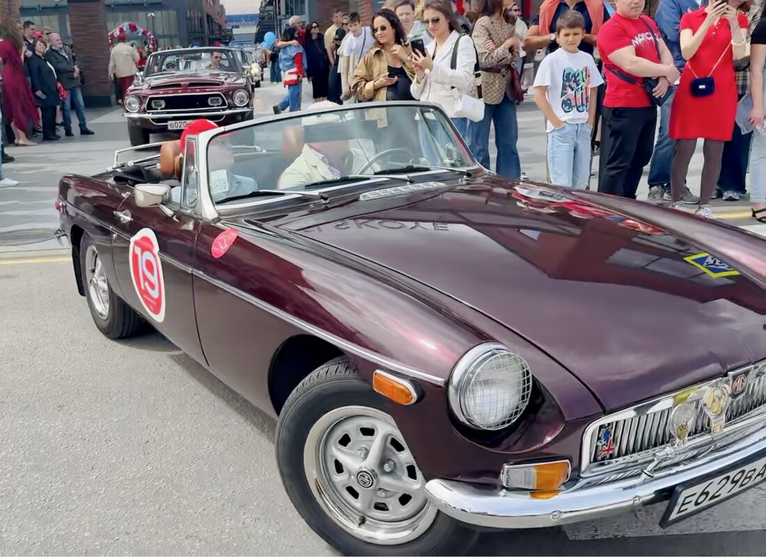 Неустаревающая классика: ретроралли в «Архангельское Аутлет» - Арина Невская