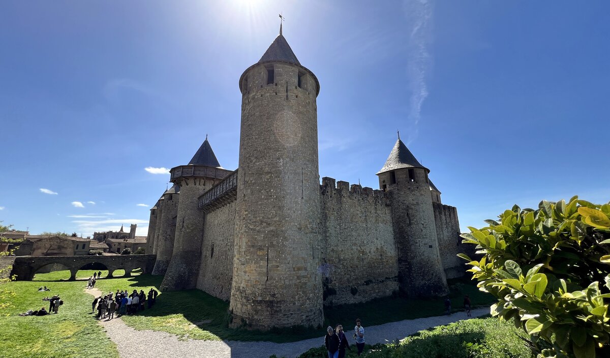 "Каркассон" - Франции. Самая красивая укреплённая средневековая цитадель. - "The Natural World" Александер "Каркассон" - Франции. Самая красивая укреплённая средневековая цитадель. - "The Natural World" Александер