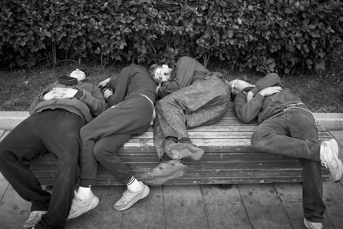 Спят усталые мальчишки... - emelka2 