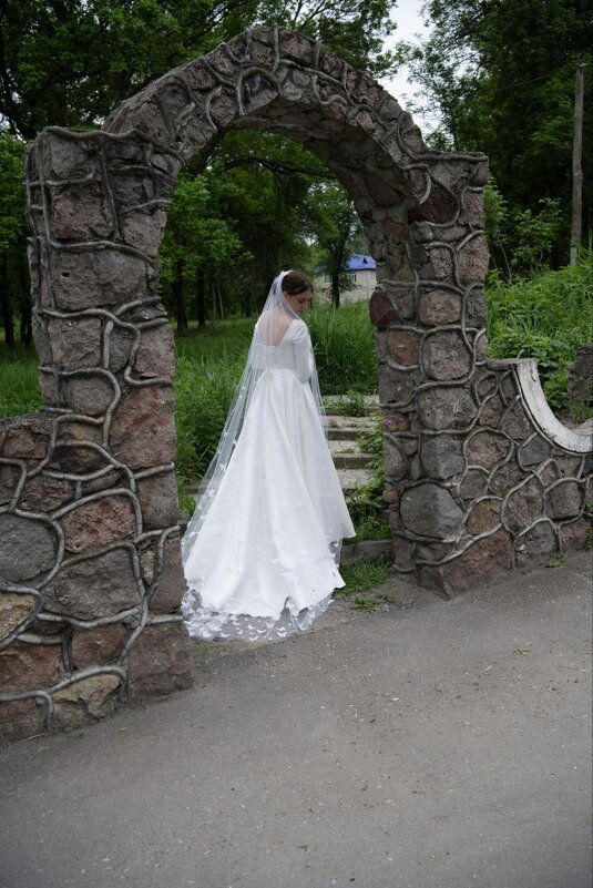 Невеста - Леонид Соснин