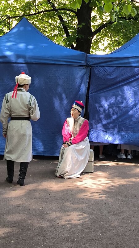 В ожидании своего выхода. - Ольга 