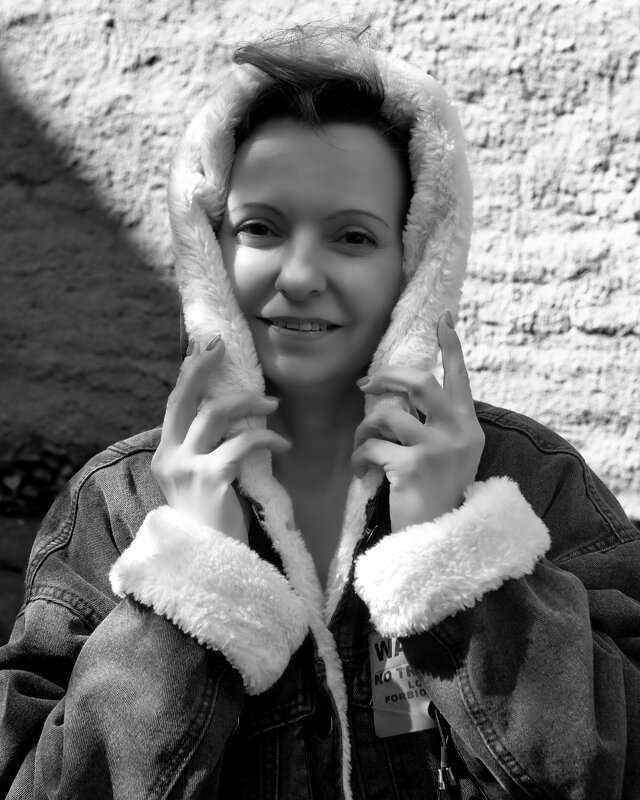 Притаившись уютно от ветра... - Валерий Паршин Притаившись уютно от ветра... - Валерий Паршин