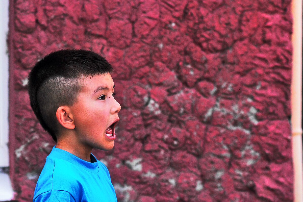 Она меня обидела! - Юрий Гайворонскiий