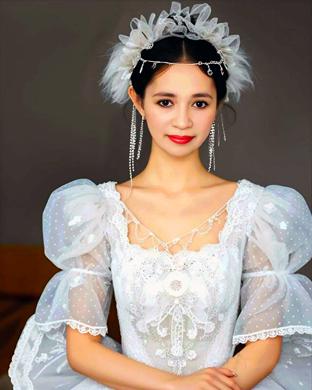 РОСКОШНОЕ   СВАДЕБНОЕ   ПЛАТЬЕ - Анатолий Малобродский