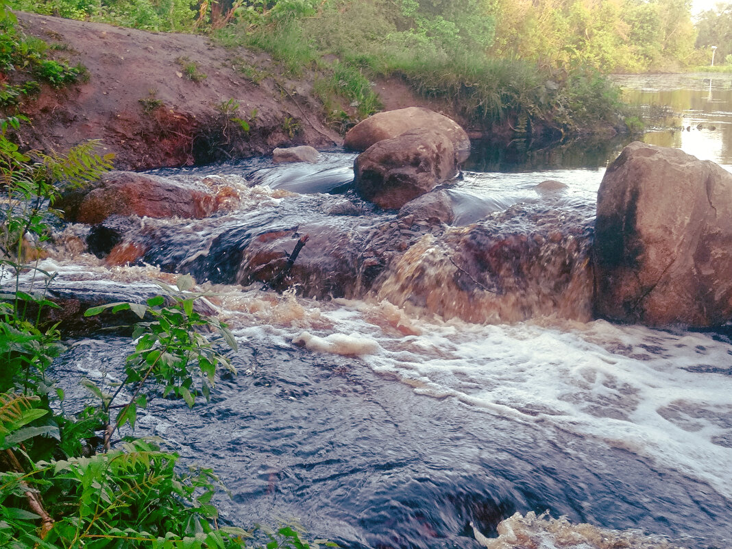 Бежит вода - Сергей Кочнев
