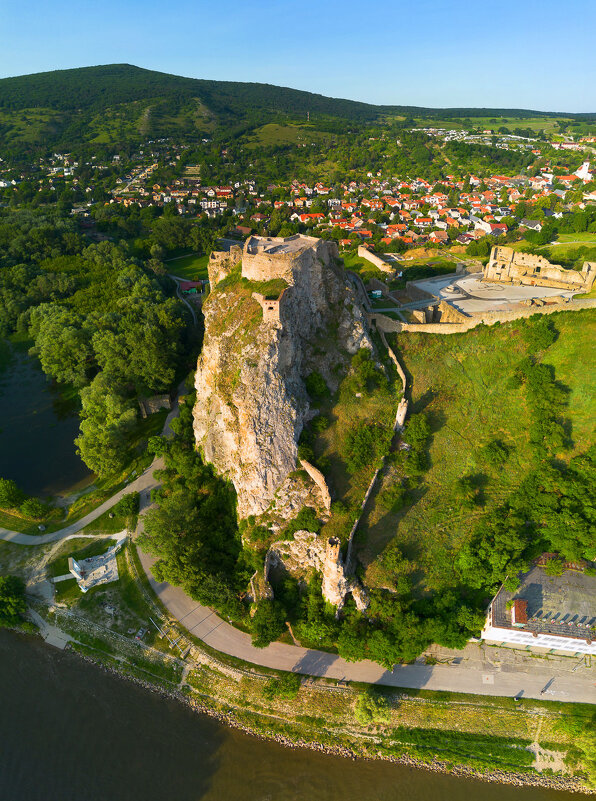 Замок Девин - Сергей Титов Замок Девин - Сергей Титов