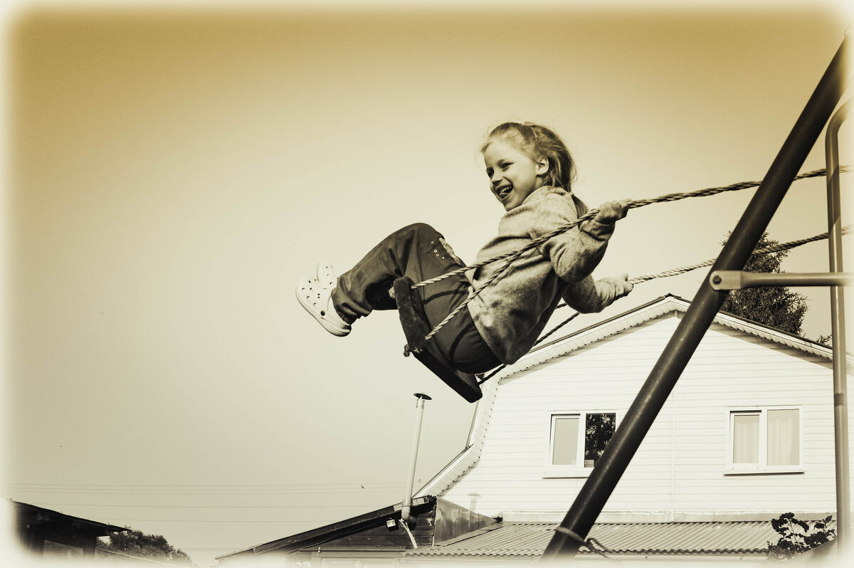 Радость на качелях - Станислав 