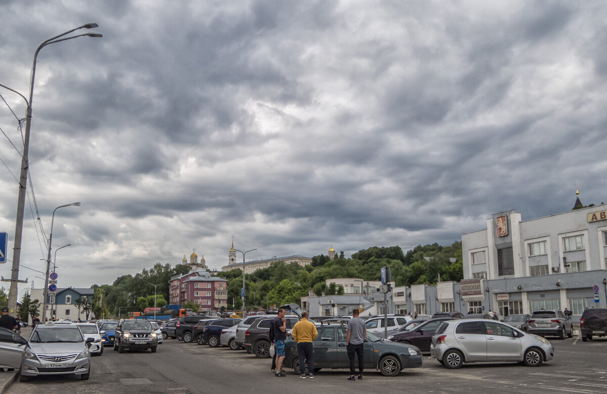 Владимир. Привокзальная площадь - Сергей Цветков Владимир. Привокзальная площадь - Сергей Цветков