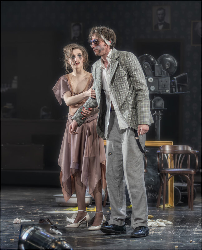 Актёры Елена Сохацкая в роли мисс Поппенгул и Александр Муравицкий в роли Виктора Флеминга. - Александр Максимов