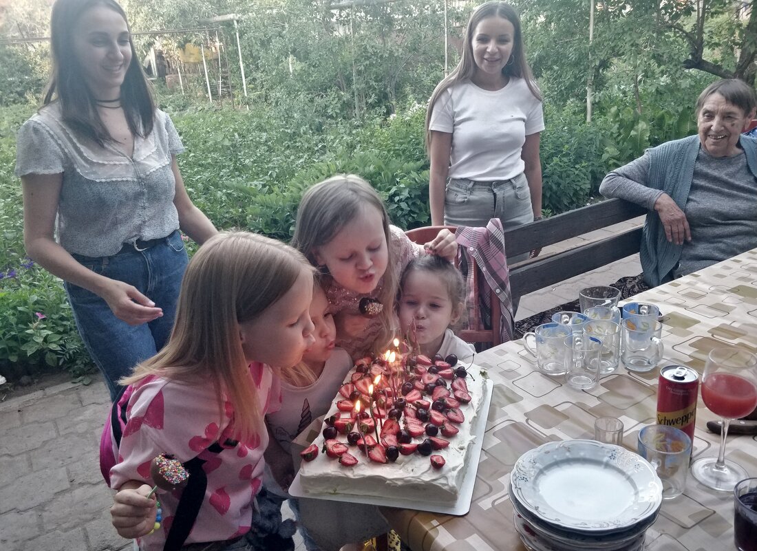 День рождения. - Андрей Хлопонин