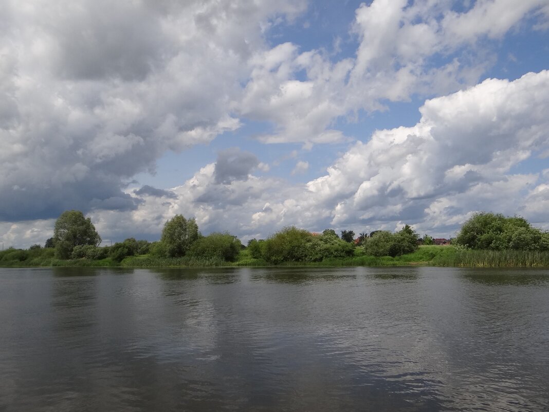 Ветрено и облачно - Антонина Гугаева