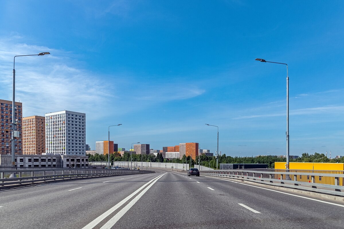 По мосту на ул.Александры Монаховой - Валерий Иванович По мосту на ул.Александры Монаховой - Валерий Иванович