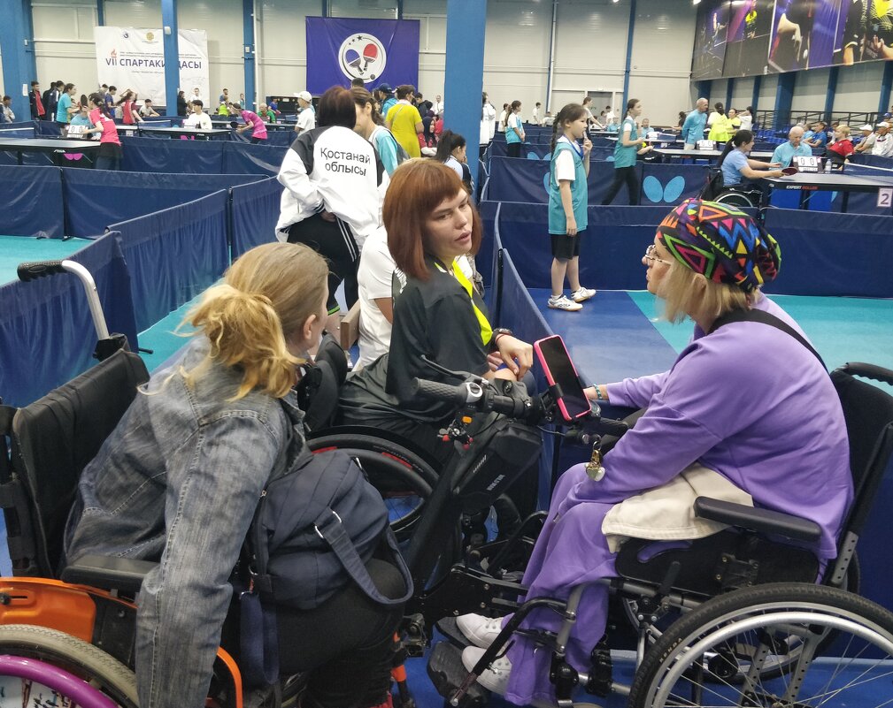 Подружки - Андрей Хлопонин