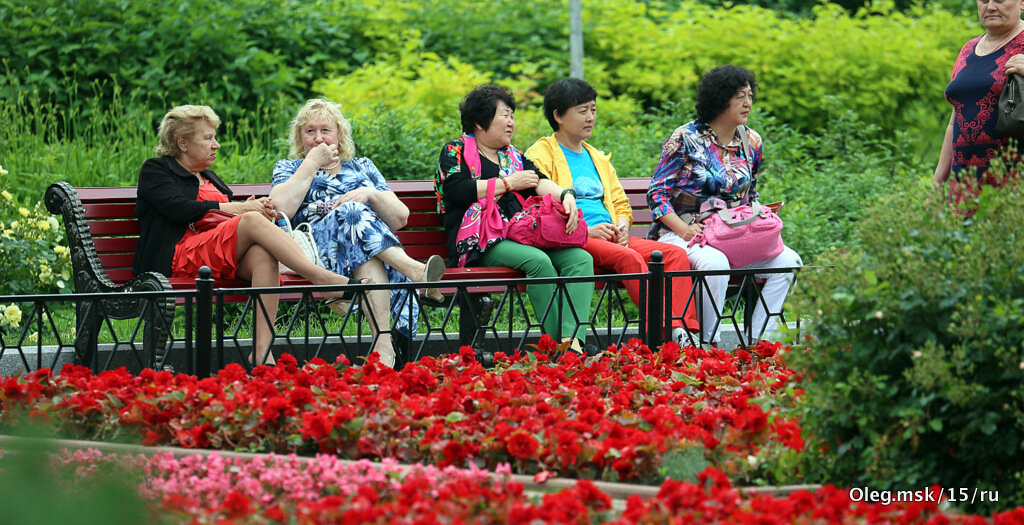 слабый пол и цветочки - Олег Лукьянов слабый пол и цветочки - Олег Лукьянов