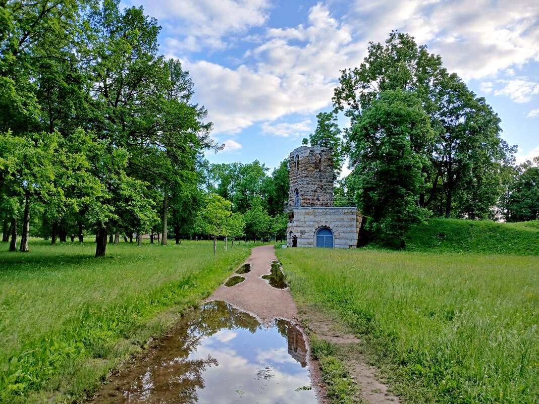 После дождя ненадолго прояснилось. - Лия ☼