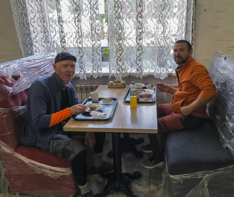 Перекусили во владимирской столовой - Сергей Цветков