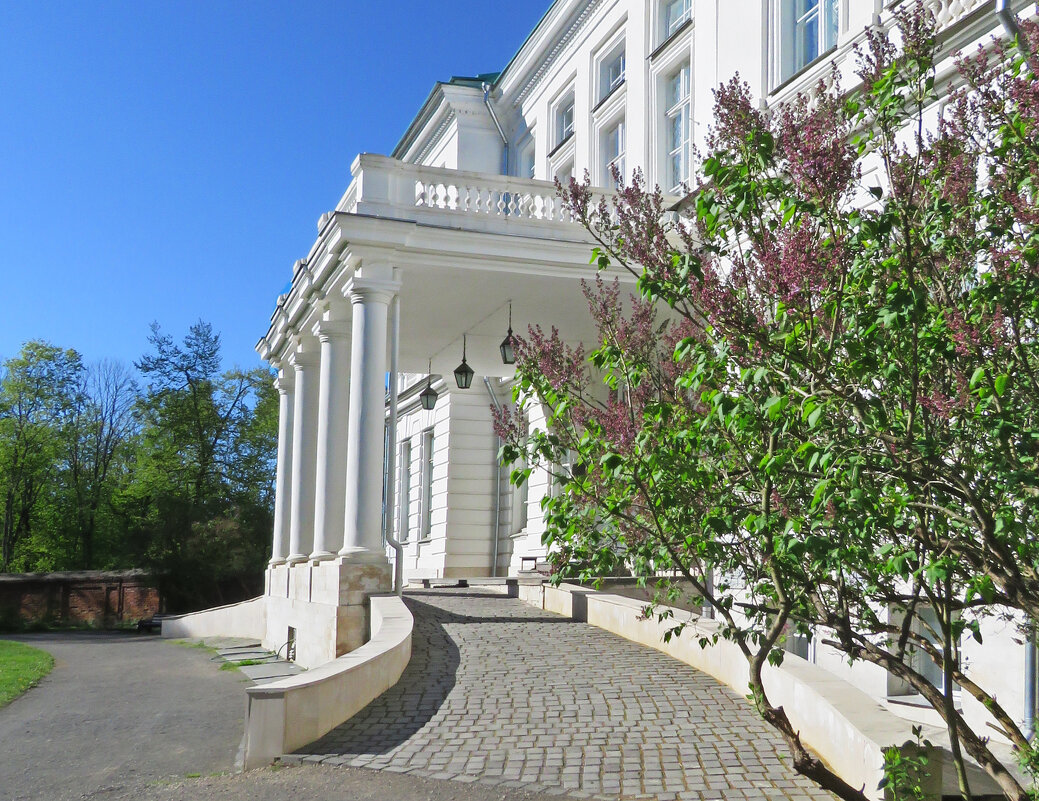 Дворец Бобринских - ИРЭН@ .