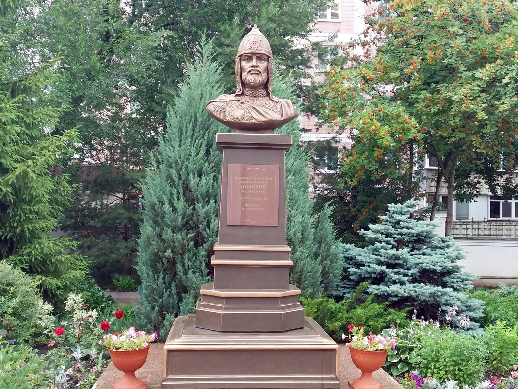 Бюст благоверному князю Аленсандру Невскому - Galina Solovova