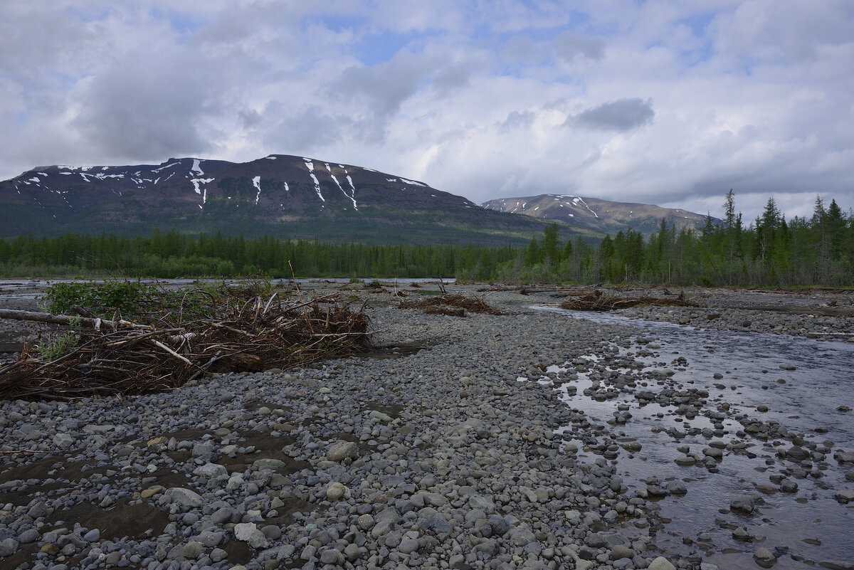*** - Александр Хаецкий
