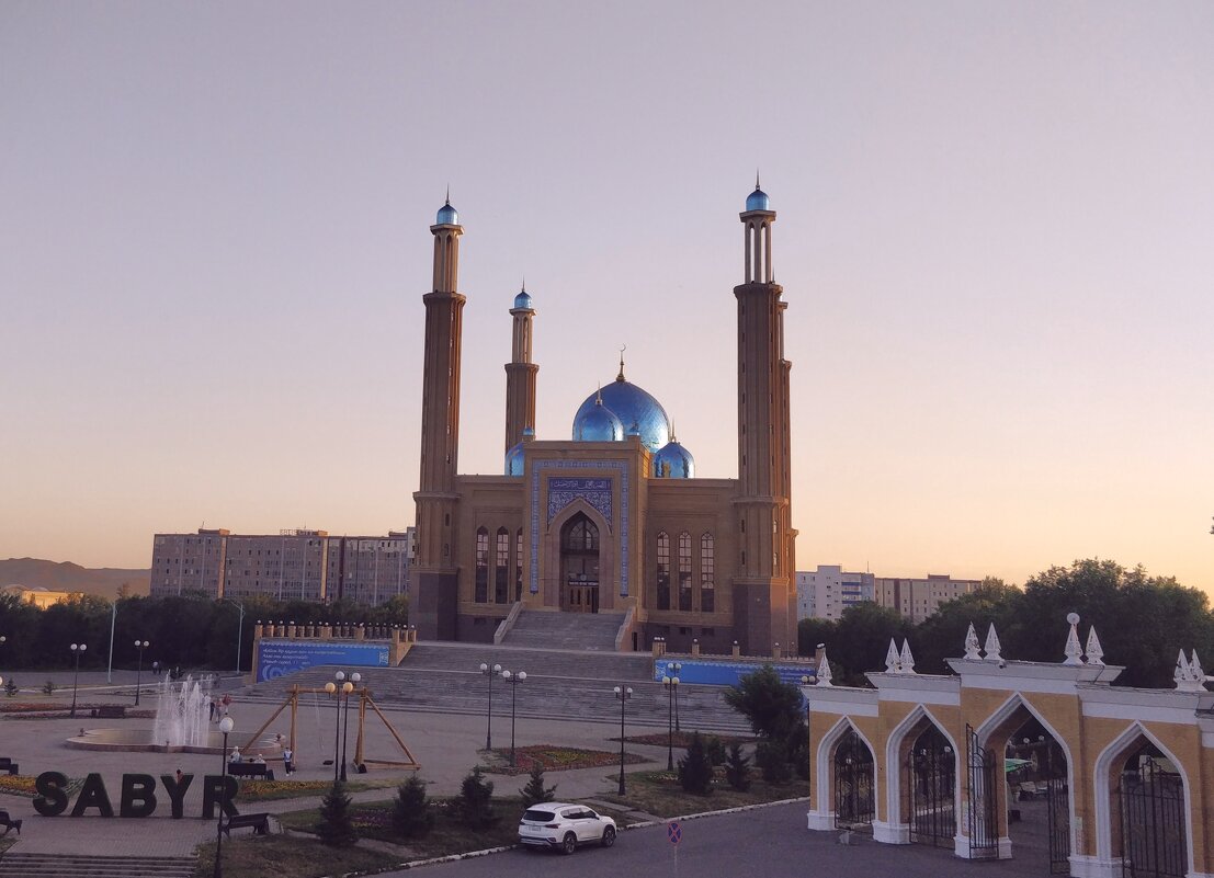 Главная мечеть - Андрей Хлопонин