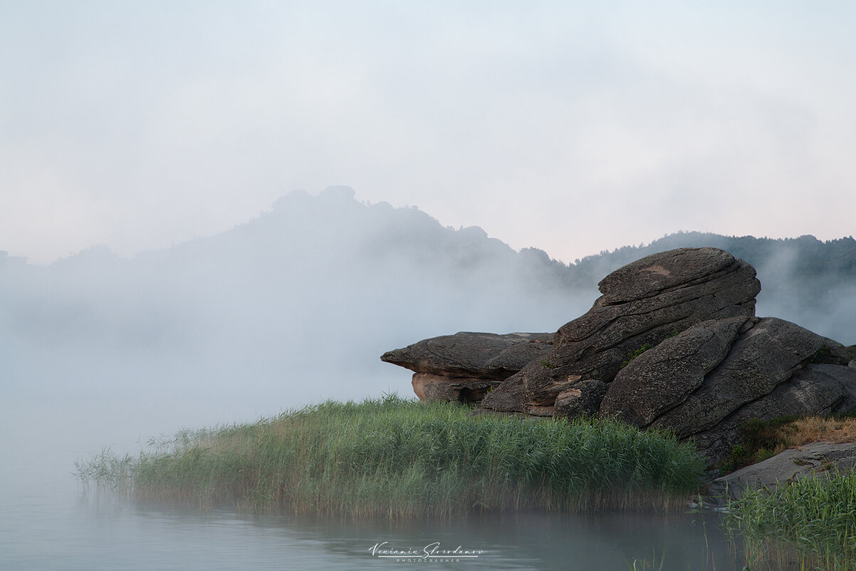 Туманное утро на Колыванском озере - Вениамин Скородумов