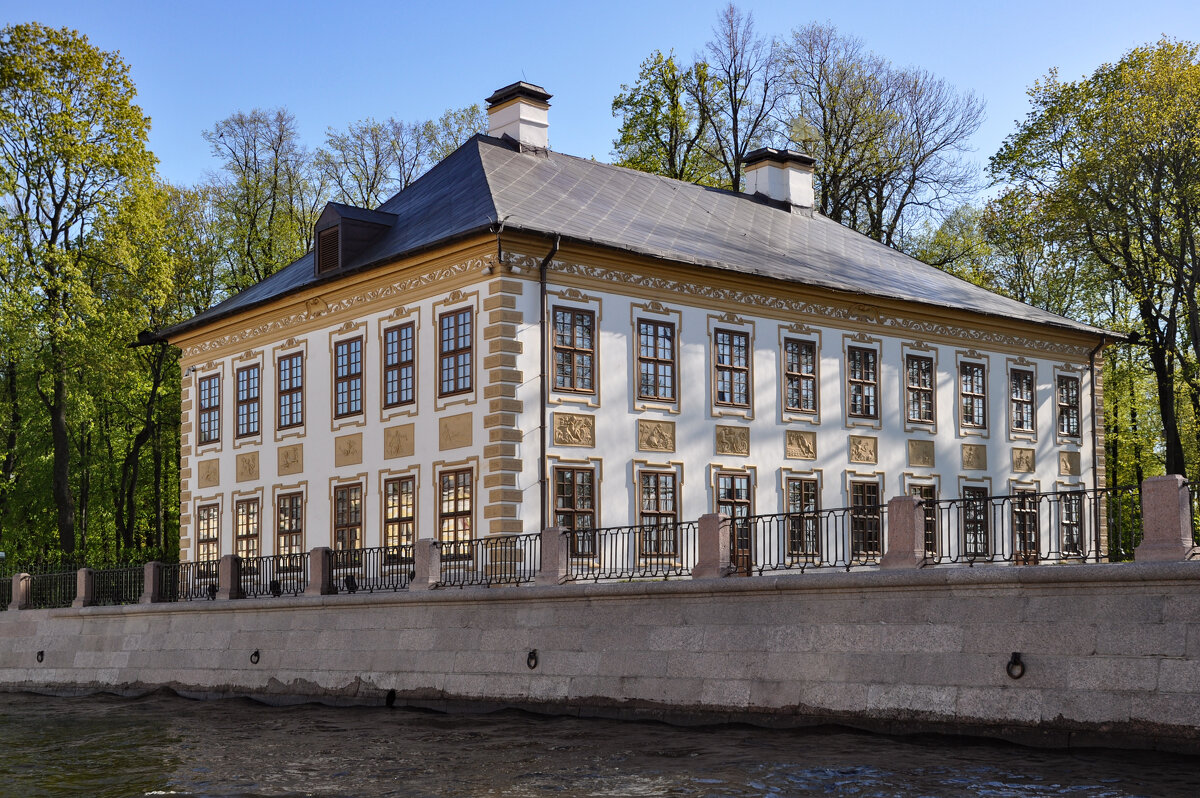 Летний дворец Петра I — резиденция императора в Летнем саду Санкт-Петербурга. - Татьяна Машошина Летний дворец Петра I — резиденция императора в Летнем саду Санкт-Петербурга. - Татьяна Машошина