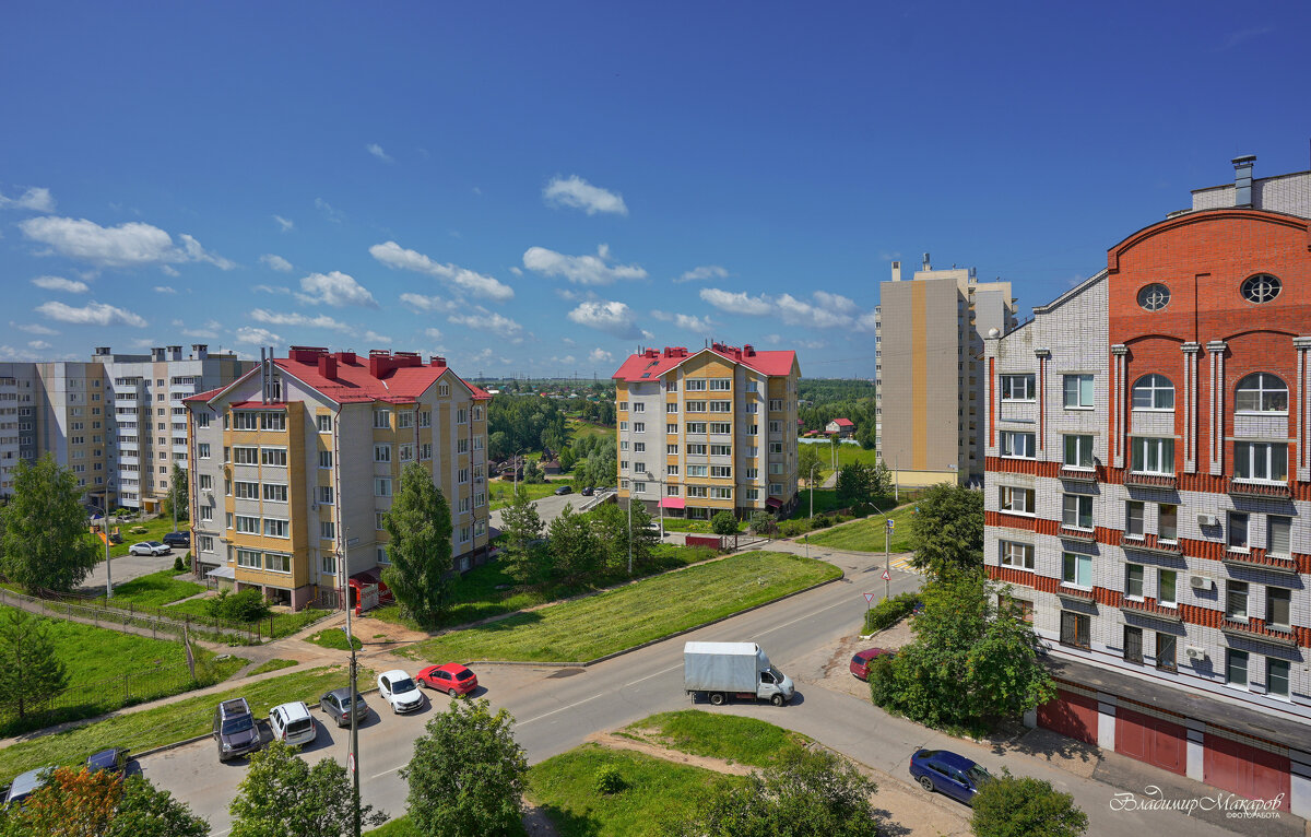 "Солнечно на Южной. Окраина. Новая серия "Мой белый город"© - Владимир Макаров "Солнечно на Южной. Окраина. Новая серия "Мой белый город"© - Владимир Макаров