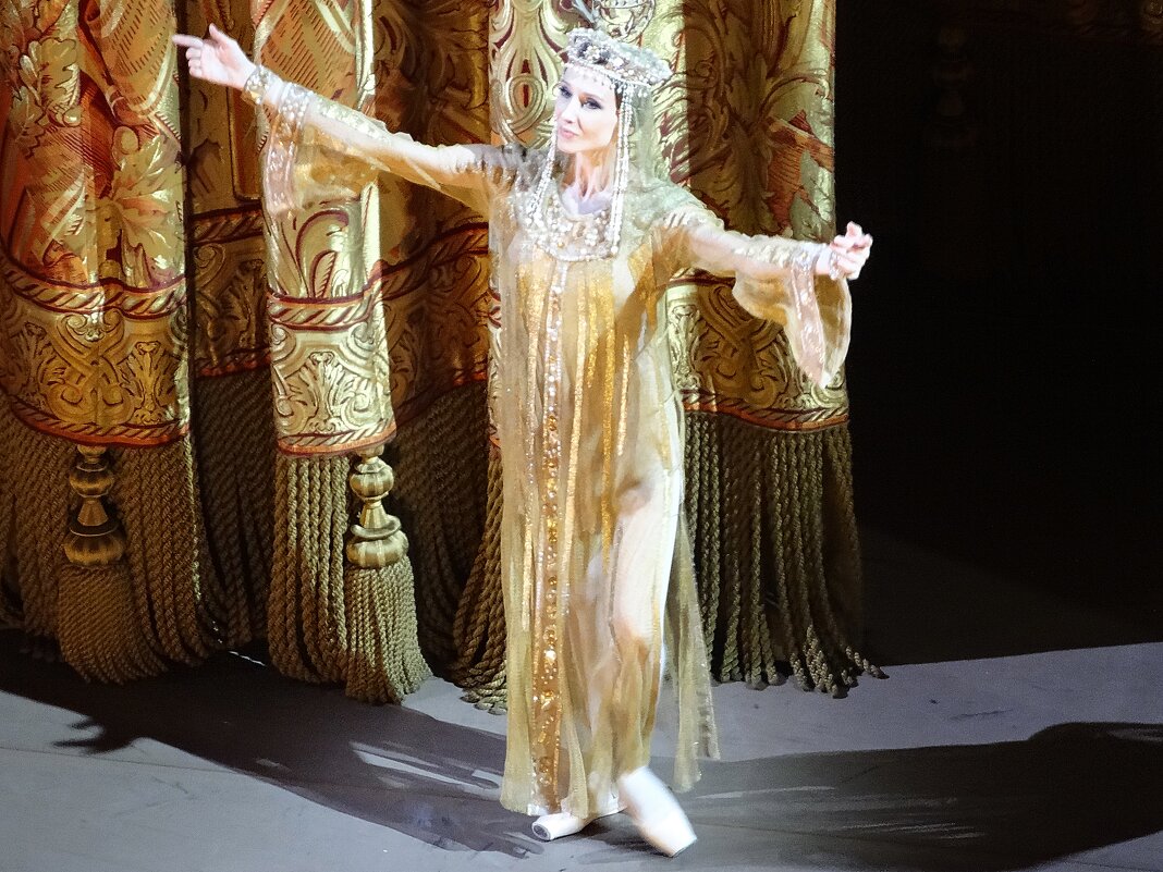 После спектакля - Лидия Бусурина После спектакля - Лидия Бусурина