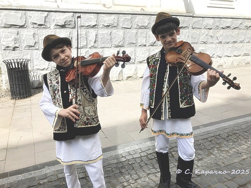 юні скрипачі - Степан Карачко