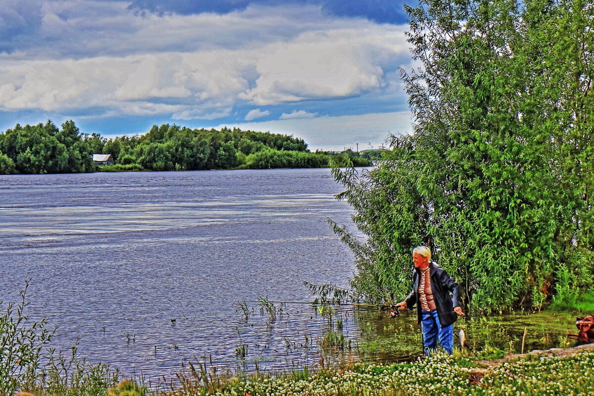 Июль...Утро рыбака на Юганской Оби! - Владимир 