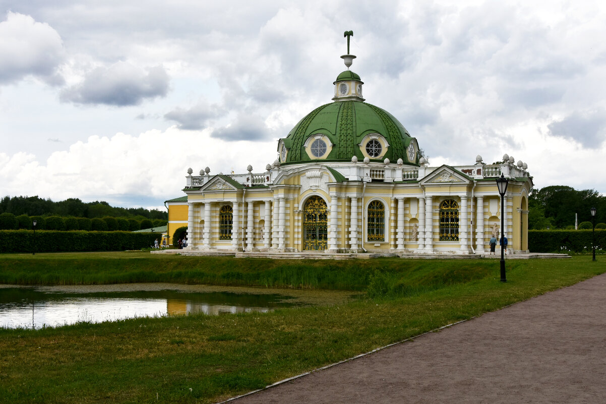 Москва. Усадьба Кусково. Ансамбль Итальянского пруда. - Наташа *****