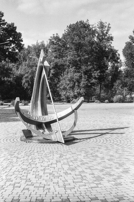 Солнечные часы - Михаил Соколов