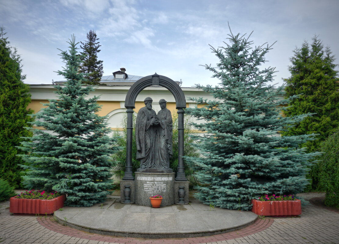 Памятник Петра и Февронии - Andrey Lomakin
