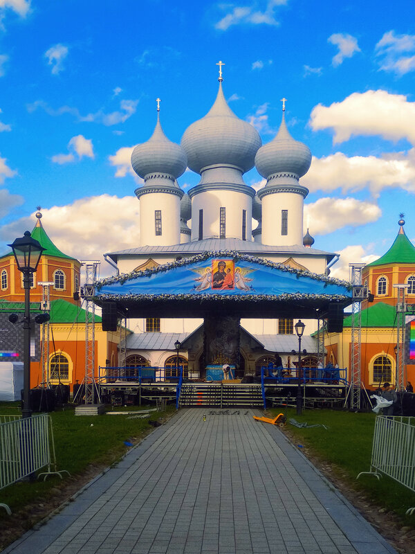 Вечер перед праздником - Сергей Кочнев