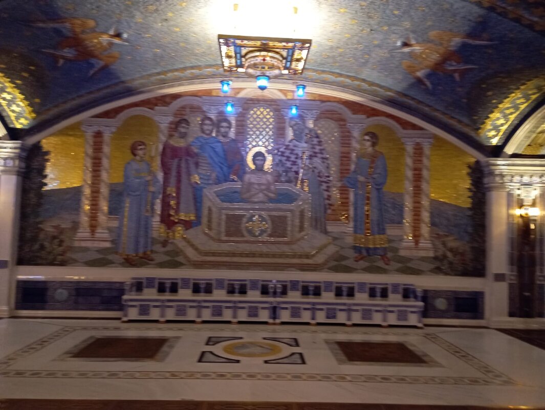 В храме - Елена Семигина