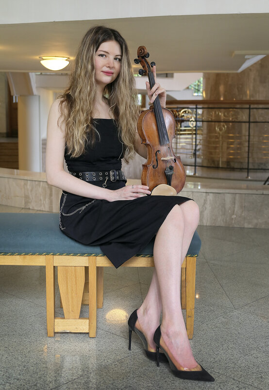 скрипачка Анастасия - Тарас Золотько скрипачка Анастасия - Тарас Золотько