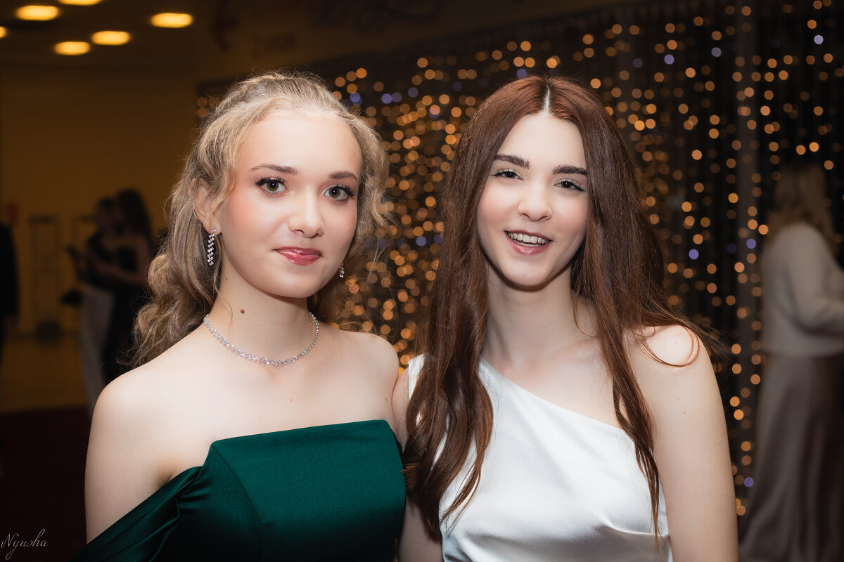 Девочки) - Nyusha . Девочки) - Nyusha .