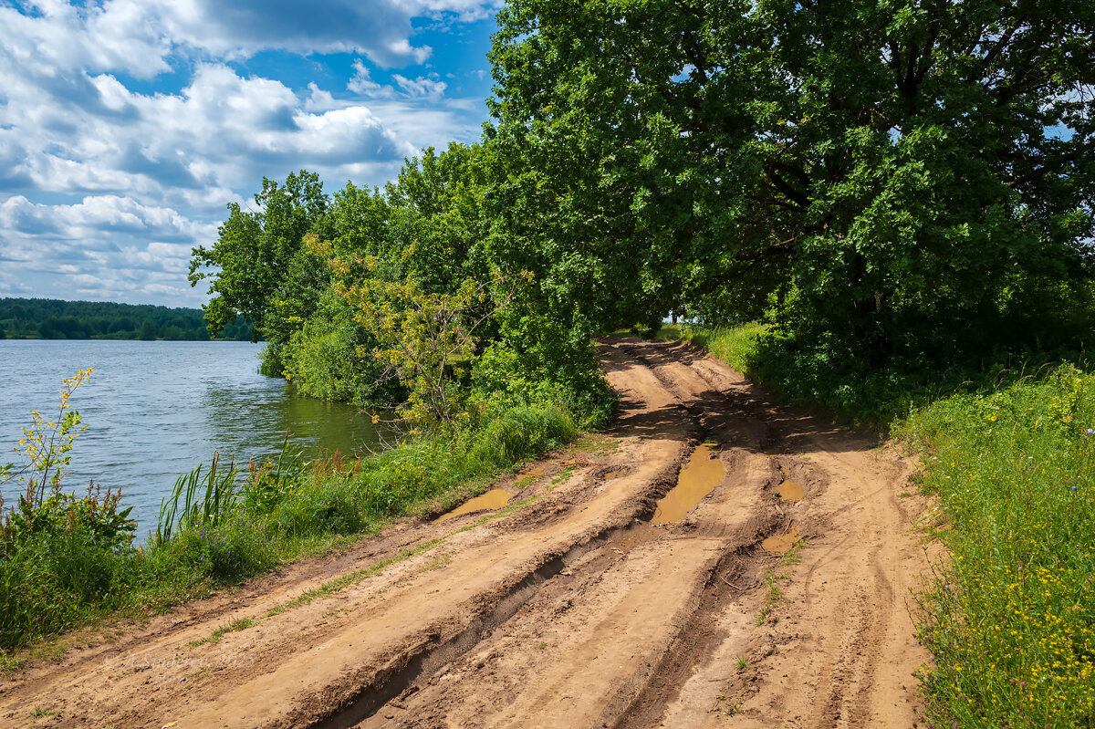 Дорога вдоль озера - Александр Синдерёв Дорога вдоль озера - Александр Синдерёв