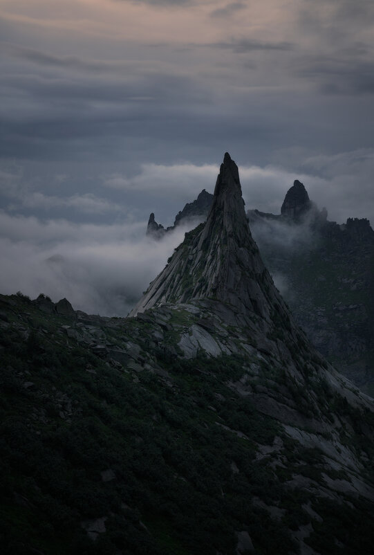 * - Александр Иванов