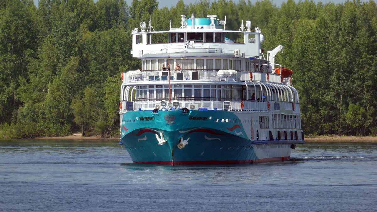 Теплоход Юрий Никулин.. - Вик Токарев