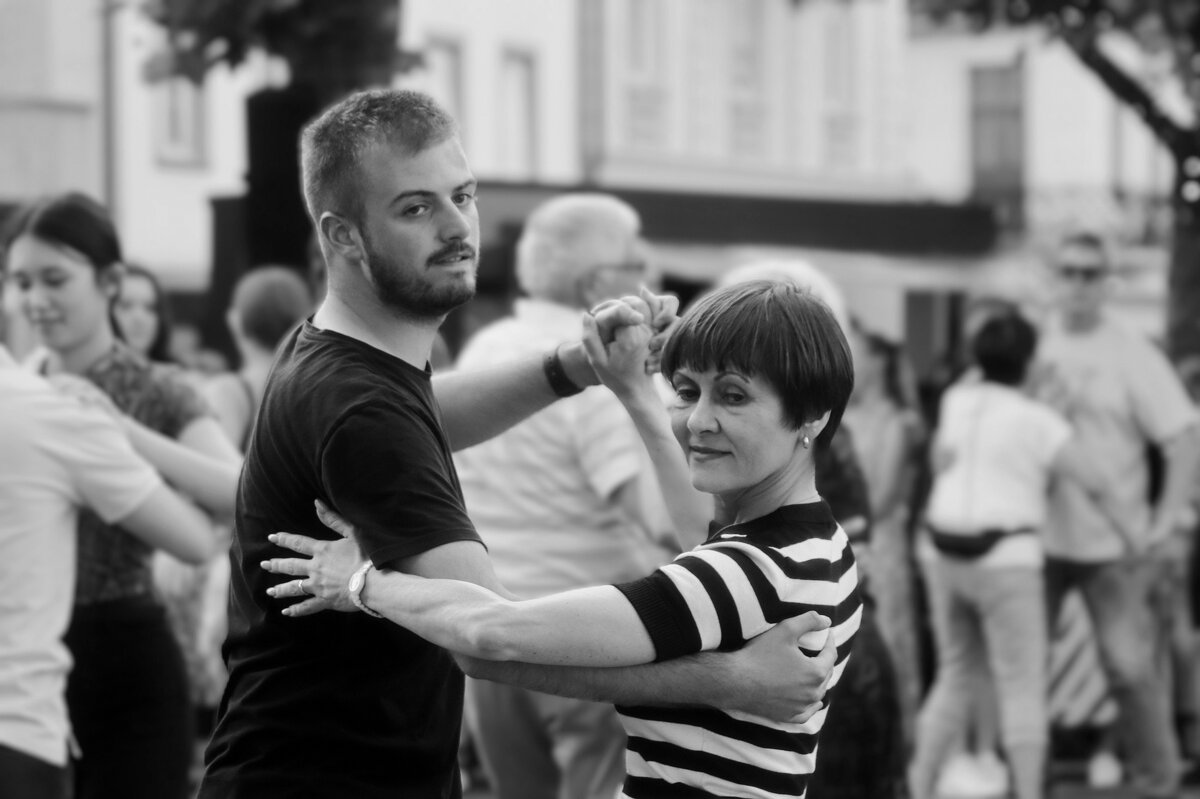 Танцплощадка - Юрий. Шмаков