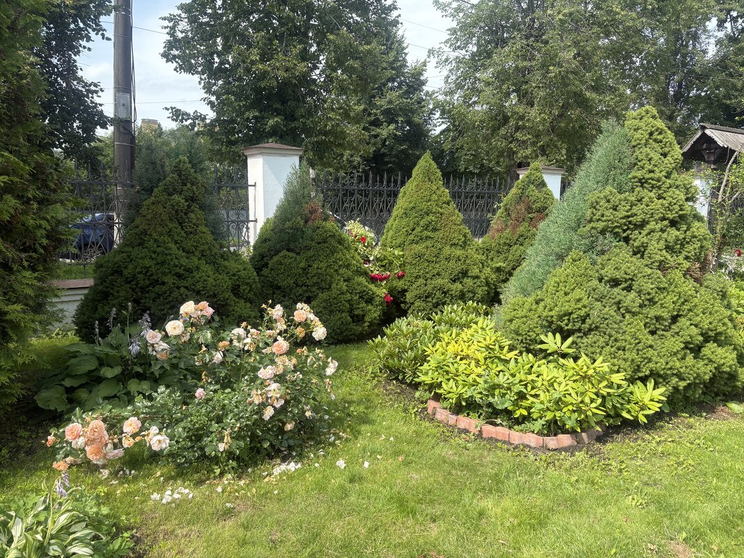 На территории Георгиевской церкви...Старая Русса - Наталия Павлова