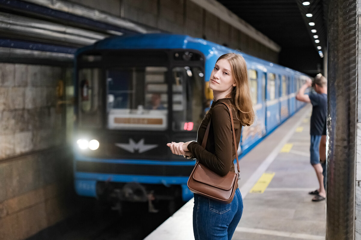 Метро - Dmitry i Mary S